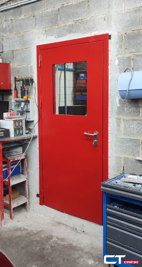 Дверь противопожарная металлическая остекленная EIS60 300х400 с накладкой из нержавеющей стали